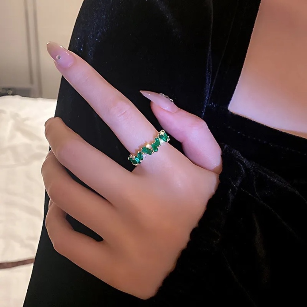 **KEONI* Gold x Green Staggered Rhinestone Fashion Ring - Picture 5 of 6